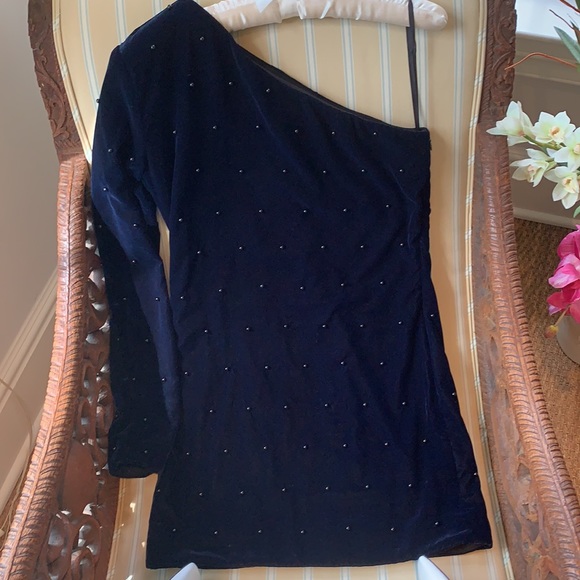 RtA NAVY VELVET AND PEARLS EDIE ONE SHOULDER MINI DRESS SIZE 4 - Picture 13 of 16